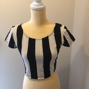 Forever 21. Black and white crop top size L